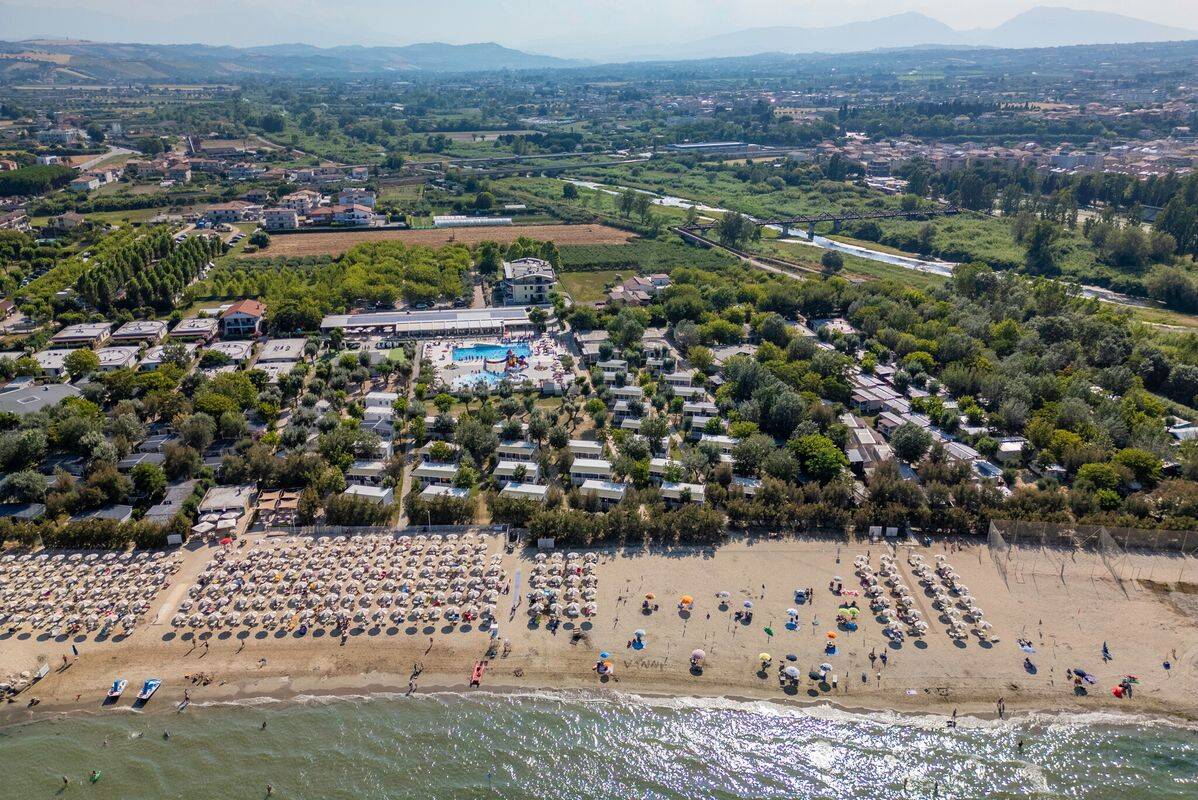Campeggio Stork, Italia, Abruzzo