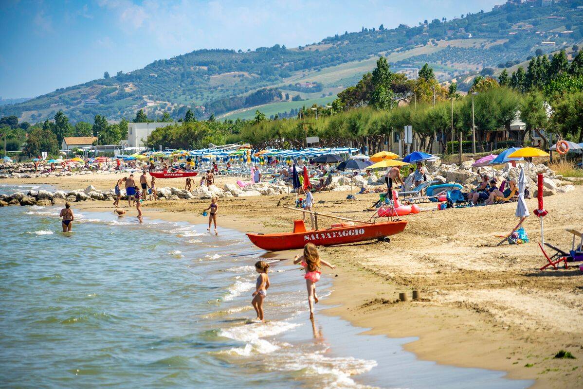 Campeggio Stork, Italia, Abruzzo
