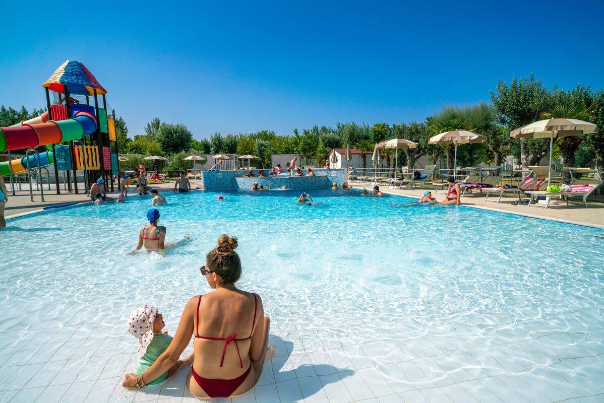Campeggio Stork, Italia, Abruzzo