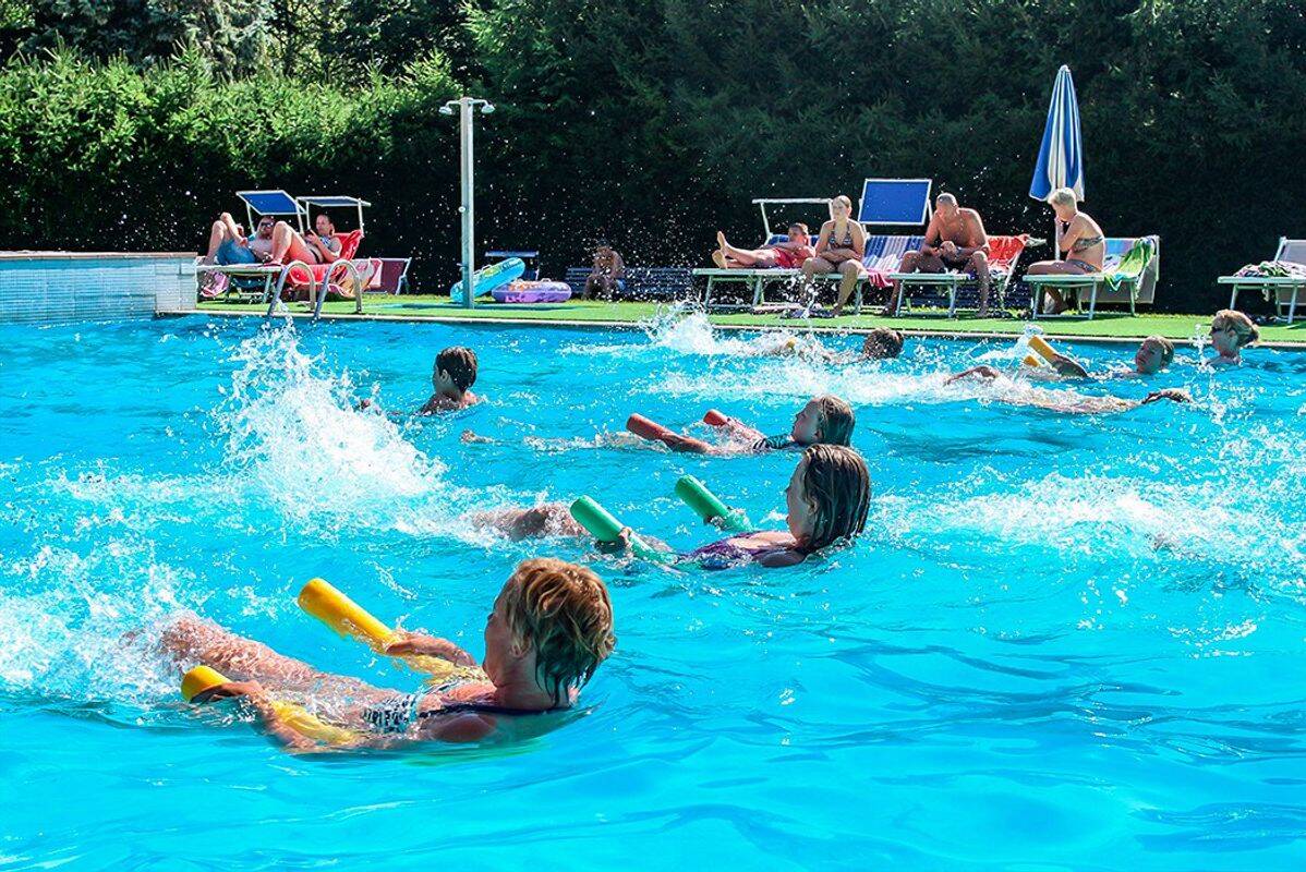 Campeggio Due Laghi Levico, Italia, Lago di Garda