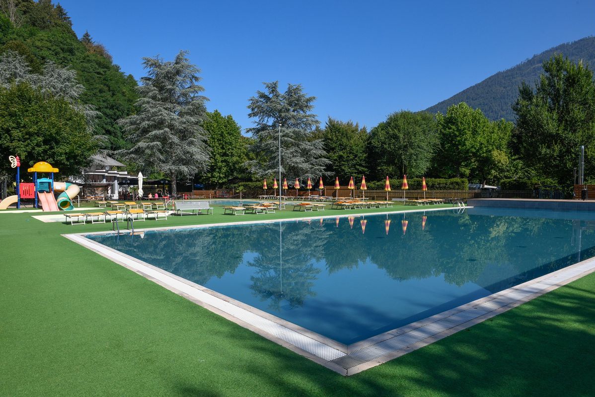 Camping Due Laghi, Italie, Lac de Garde, Levico Terme