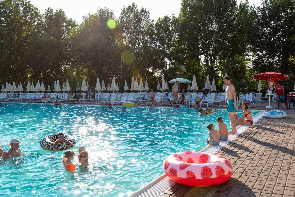 Camping Hu Altomincio Village, Italia, Lago de Guardia