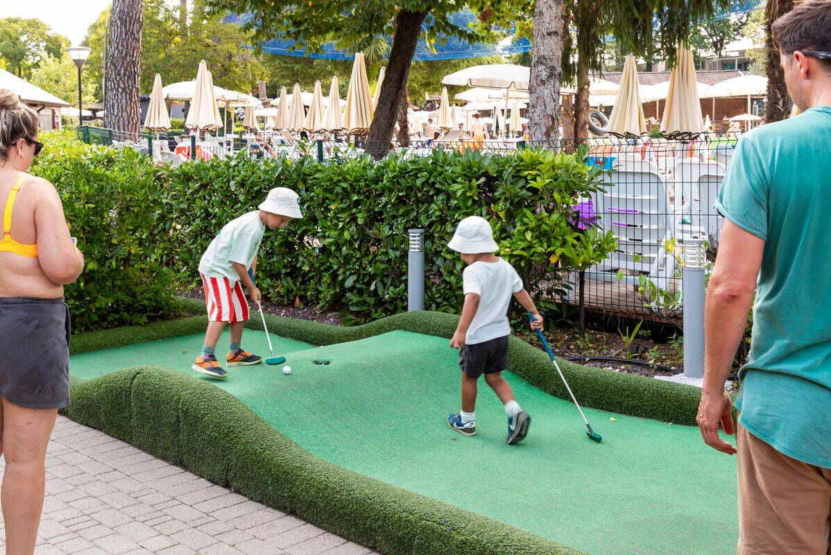 Camping Hu Altomincio Village, Italia, Lago de Guardia