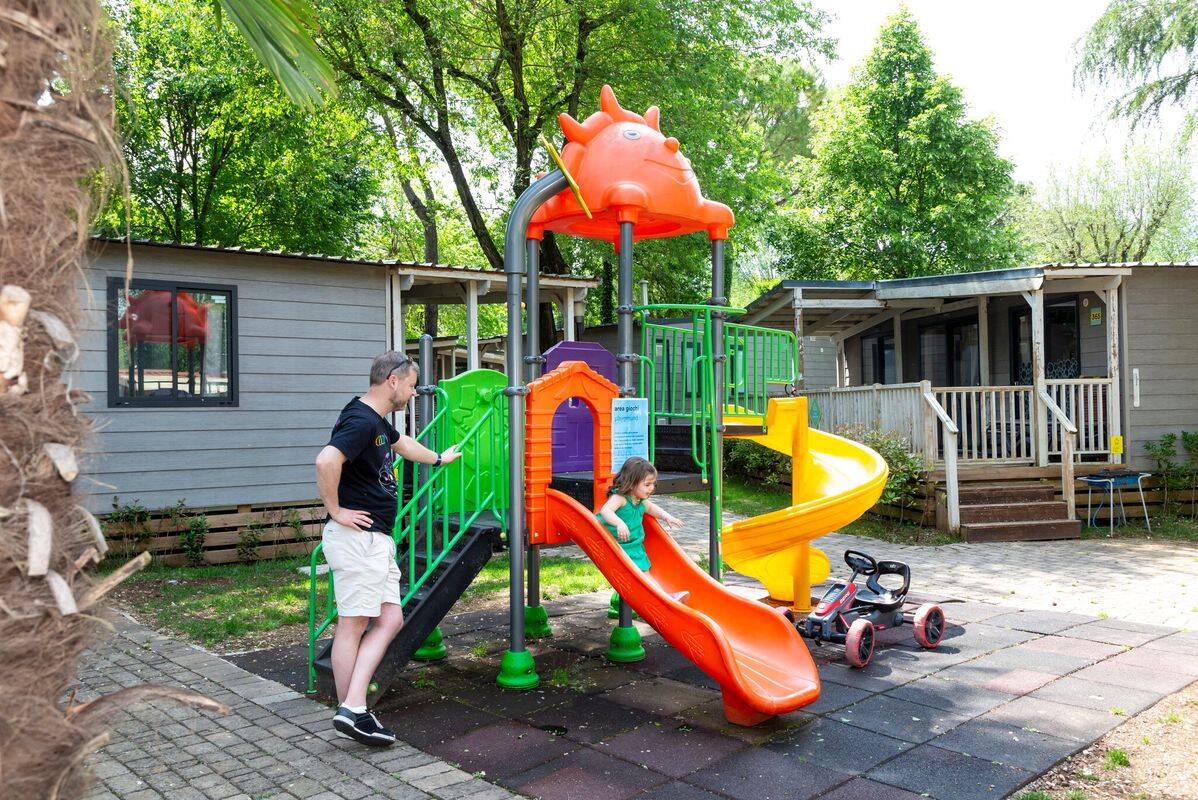 Camping Hu Altomincio Village, Italia, Lago de Guardia