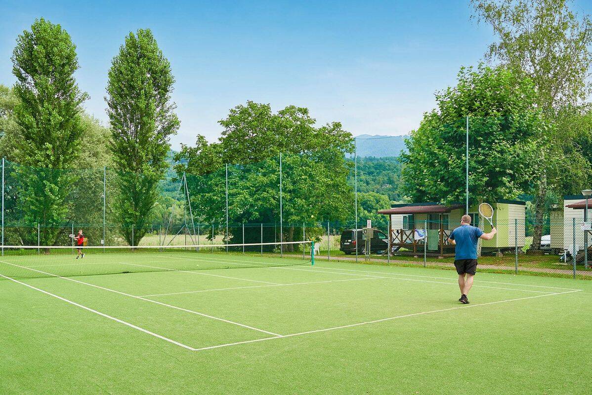Campeggio Isolino, Italia, Lago maggiore
