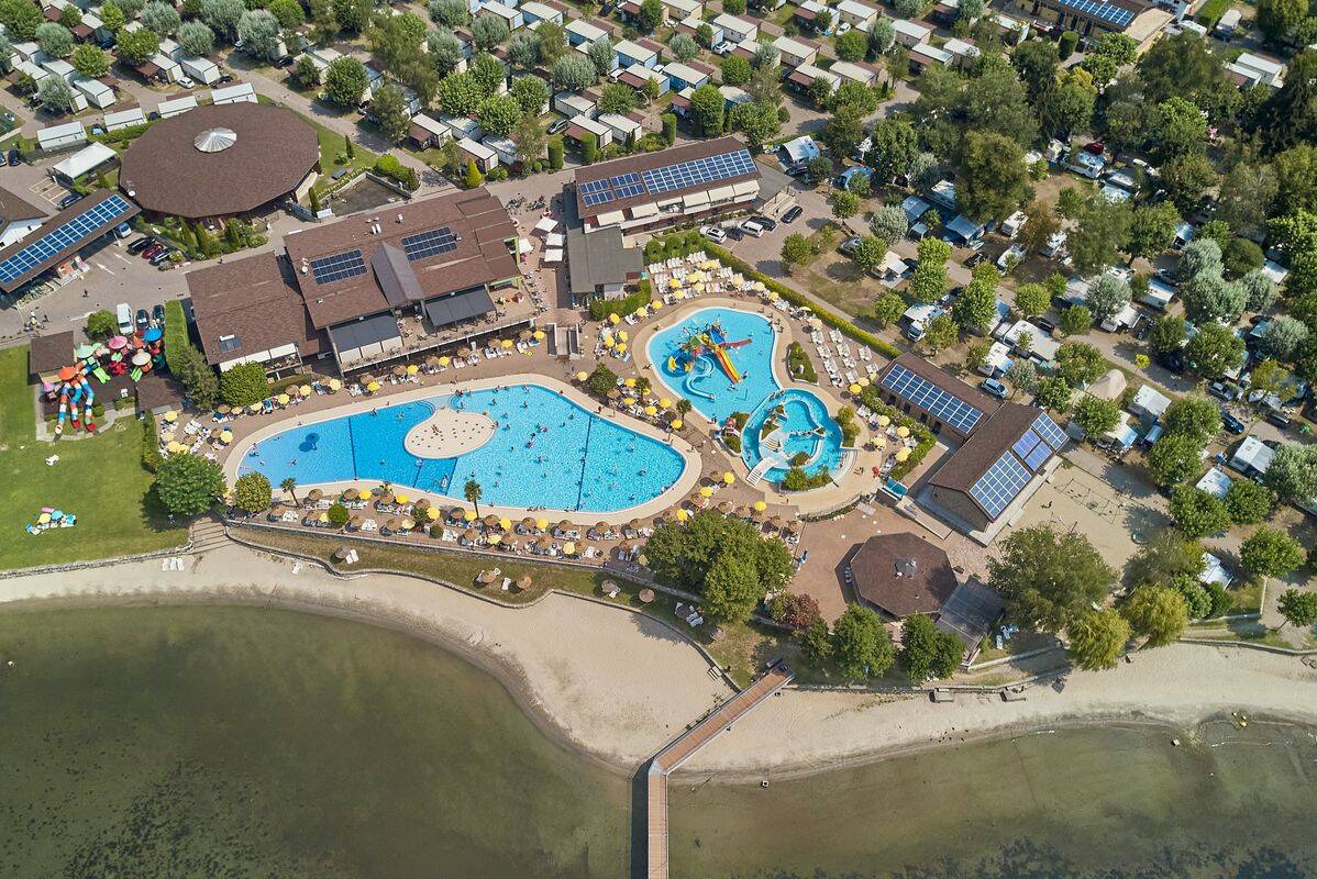 Campeggio Isolino, Italia, Lago maggiore