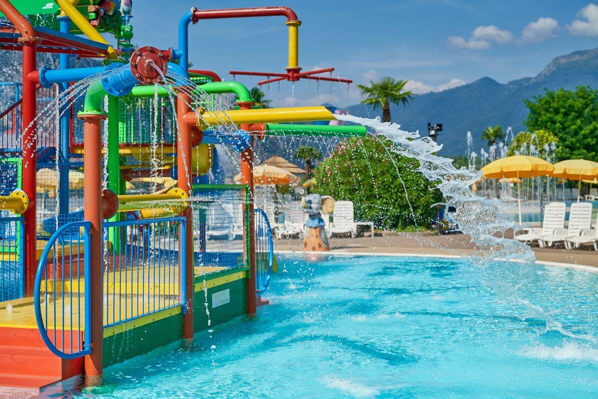 Campeggio Isolino, Italia, Lago maggiore