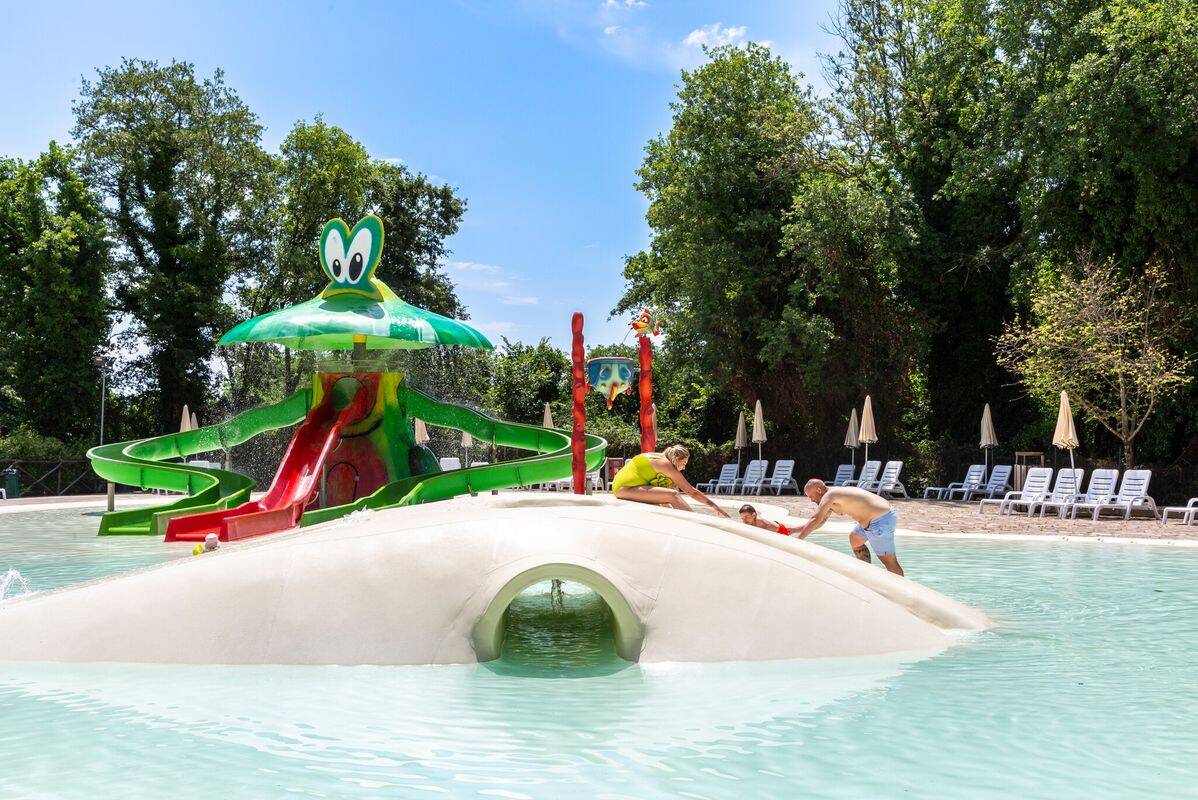 Campeggio Hu I Pini Village, Italia, Lazio