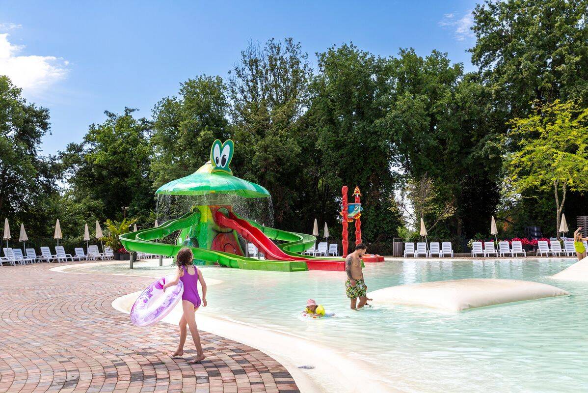 Campeggio Hu I Pini Village, Italia, Lazio