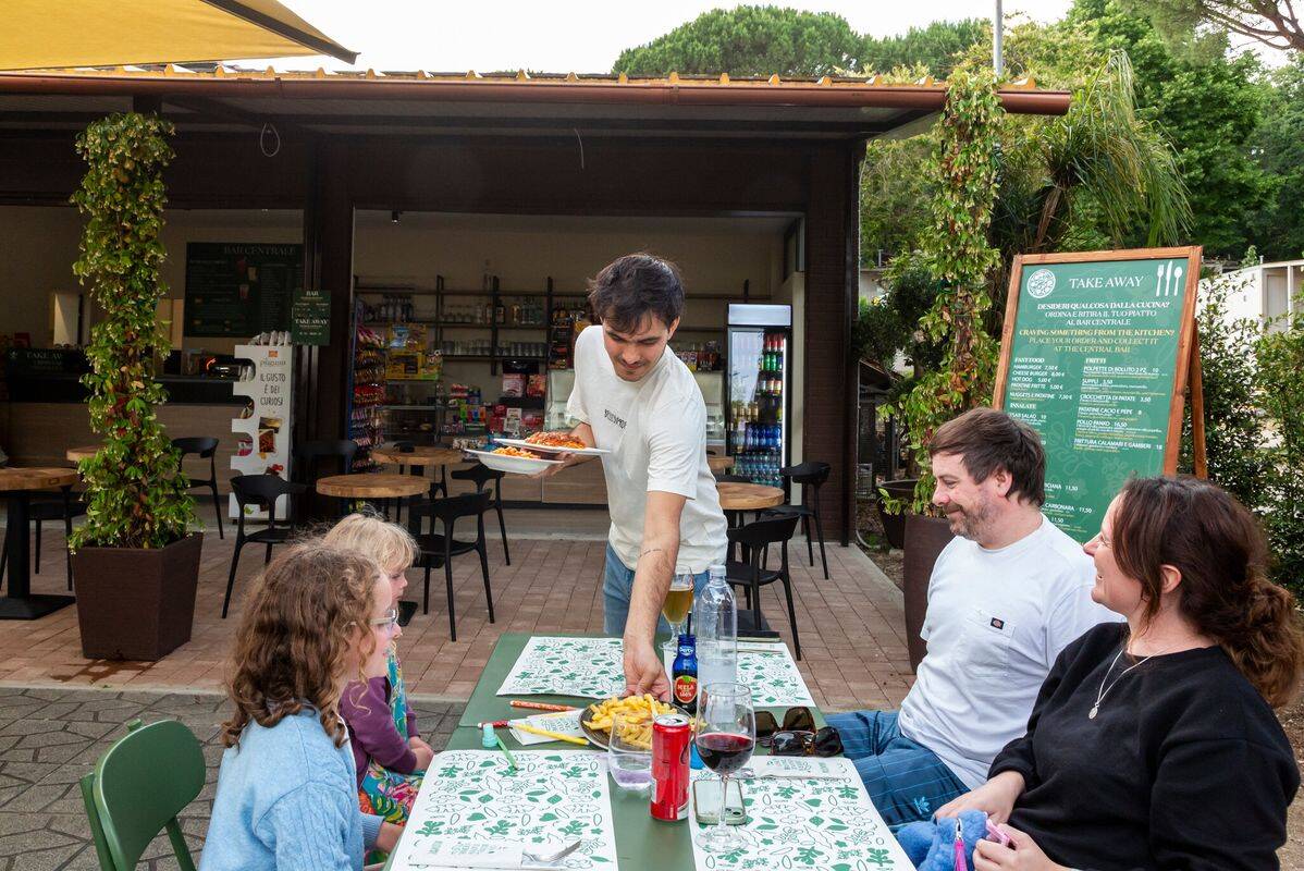 Campeggio Hu I Pini Village, Italia, Lazio