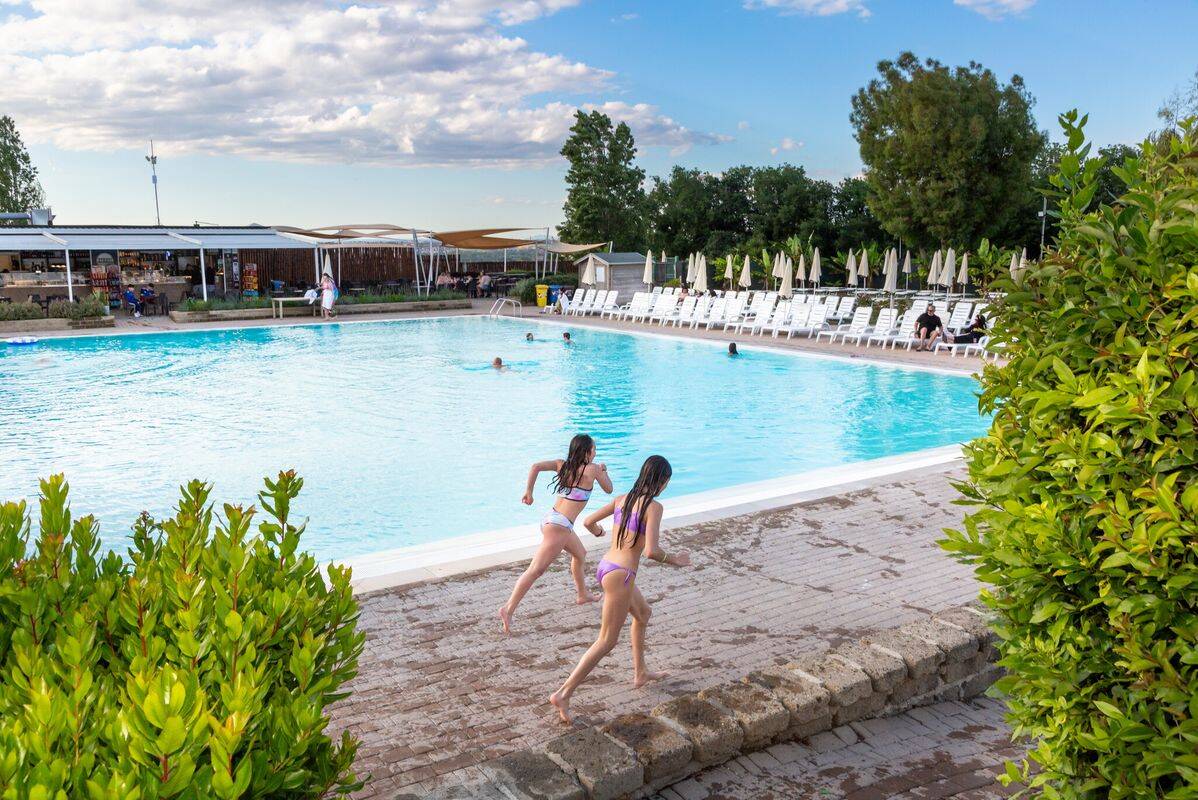 Camping Hu Fabulous Village, Italia, Lacio, Roma