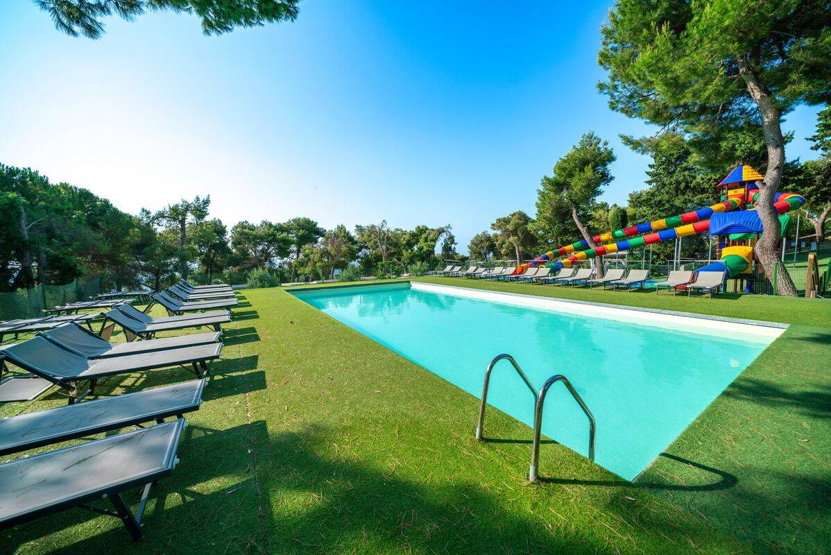 Campeggio La Scogliera, Italia, Puglia