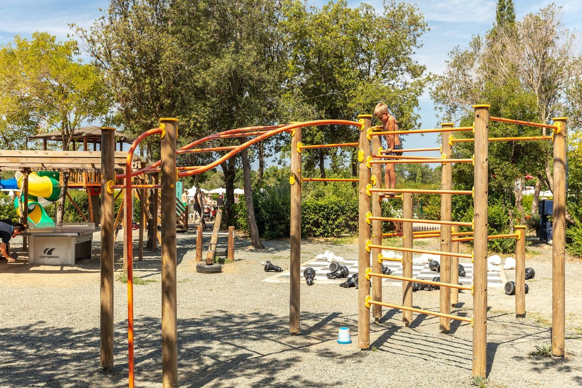 Campingplatz Hu Montescudaio Village, Italien, Toskana