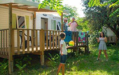 Campsite Le Petit Bois, France, Ardèche