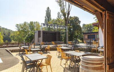 Camping Le Val d'Ussel, France, Dordogne - Périgord, Proissans - Sarlat