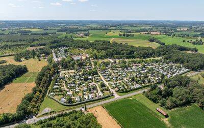 Campsite Château de Fonrives, France, Dordogne - Périgord