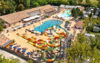 Camping Château de Fonrives, France, Dordogne - Périgord, Rives