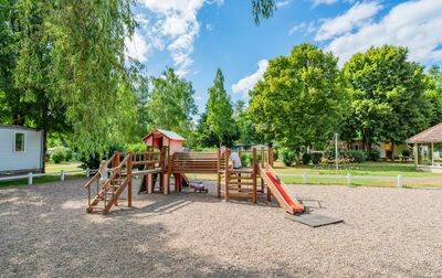 Campsite Val de Bonnal, France, Franche-Comté