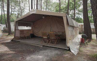 Campsite Village Western, France, Gironde