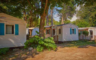 Campsite Les Avignon, France, Languedoc Roussillon