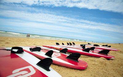 Plage du Cap de l'Homy, un espace naturel, sauvage et préservé de 10 km. Plage surveillée de mi-juin à mi-septembre. - Camping Le Soleil des Landes, France, Les Landes, Lit-et-Mixe