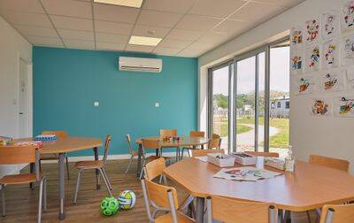 Les animateurs de nos Club-enfants accueillent vos enfants et leur proposent des activités adaptées à leur âge. Ils ne s'ennuieront pas ici ! Pour plus d'informations, consultez la rubrique "Services". - Camping Les Chardons Bleus de la Turballe, France, Pays de la Loire, La Turballe