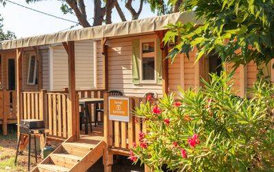 Campsite Le hameau des pins, La Moutonne, France, Provence French Riviera, La Crau