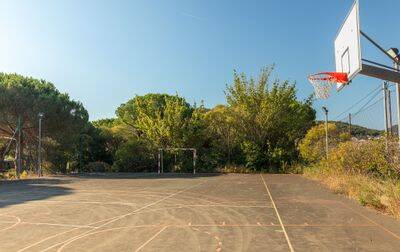 Campsite Le Hameau des Pins, La Moutonne, France, Provence French Riviera, La Crau