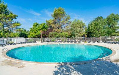 Camping Domaine des Iscles , France, Provence Côte d'Azur, La Roque-d'Anthéron