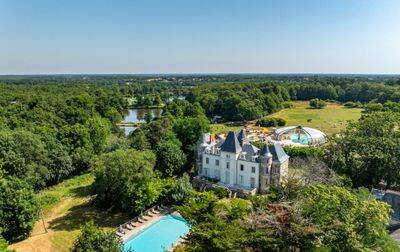 Camping Château La Forêt, France, Vendée, Saint-Julien-des-Landes