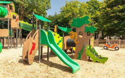 Campsite Château La Forêt, France, Vendée, Saint-Julien-des-Landes