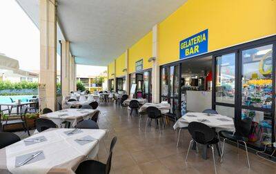 Profitez du bar autour d'une boisson fraîche ! - Camping Belvedere, Italie, Vénétie, Cavalcaselle